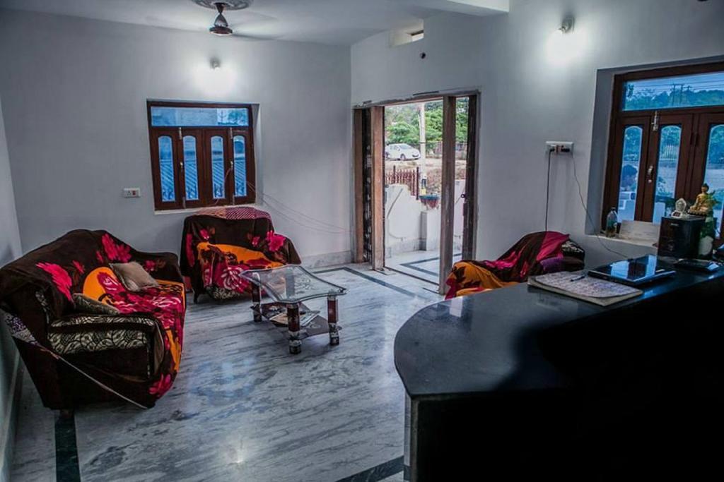 Rama Guest House بود جايا المظهر الخارجي الصورة