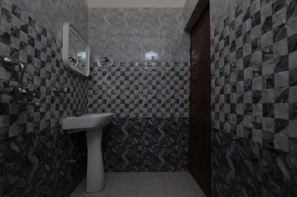 Rama Guest House بود جايا المظهر الخارجي الصورة