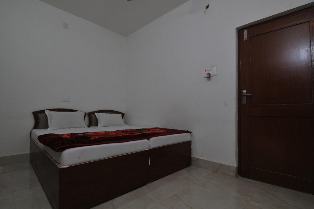 Rama Guest House بود جايا الغرفة الصورة
